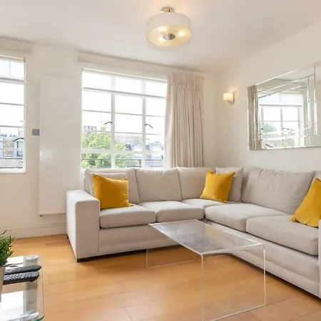 Bright & Spacious Top Floor Apartment In Chelsea Londen Buitenkant foto